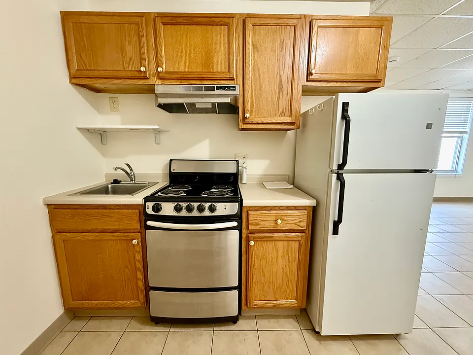 74 Adams St #8