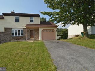 1751 Gravel Hill Dr, Reading, PA 19608