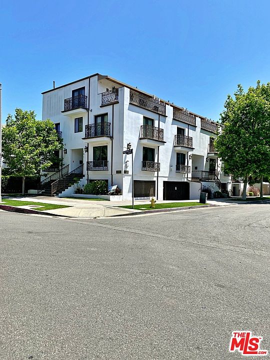 1st image of 1096 S Bedford Dr #2