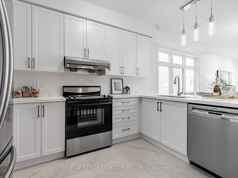 35 William Poole Way — Photo 13