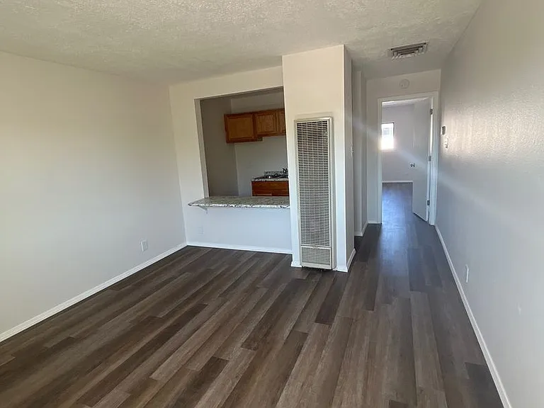 437 Mesilla St SE — Photo 2