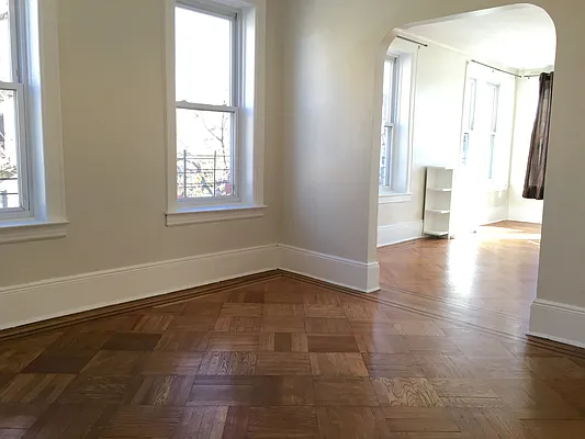 Rented by Capri Jet Realty Corp | media 12