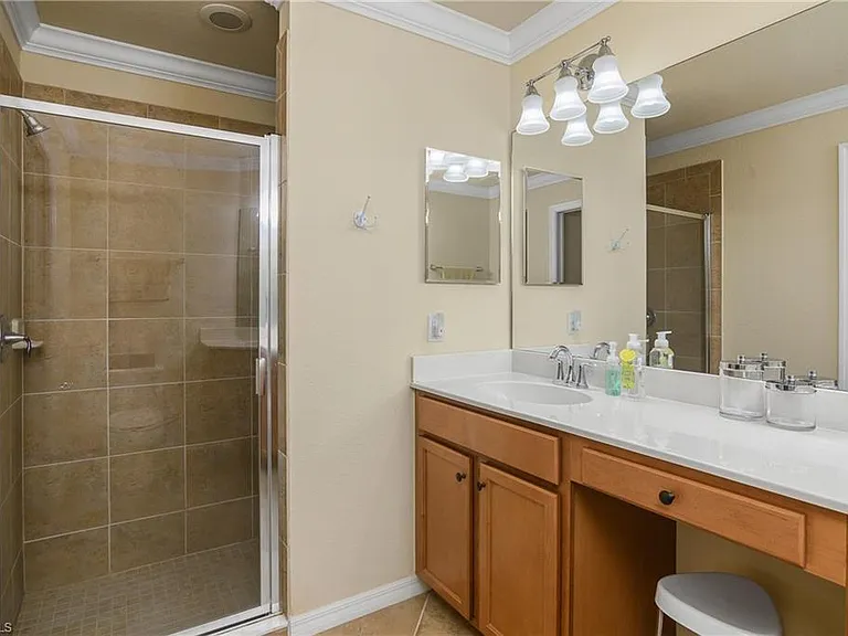 9832 Venezia Cir #1013 — Photo 25