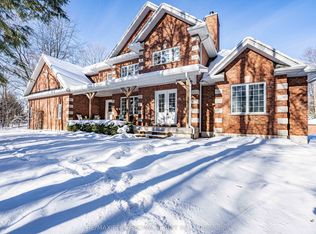 19 Gillespie Trl S, Essa, ON L3W 0V1