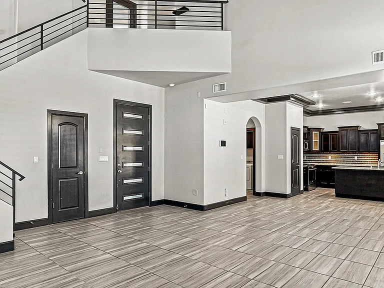 12744 Midland Ct — Photo 25
