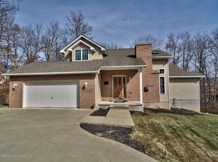 107 Crestwood Ln, Archbald, PA 18403