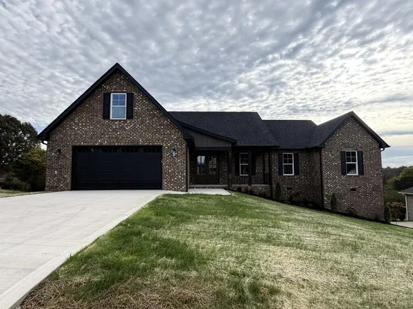 676 Blue Water Dr, Cookeville, TN 38506