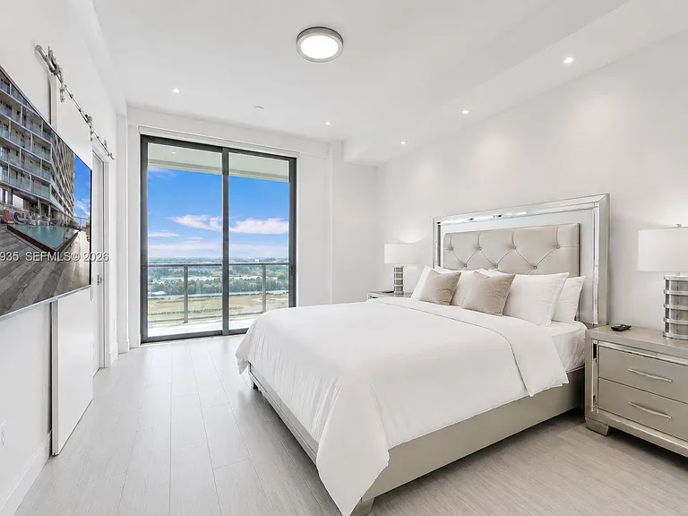 2000 Metropica Way #1408 — Photo 9