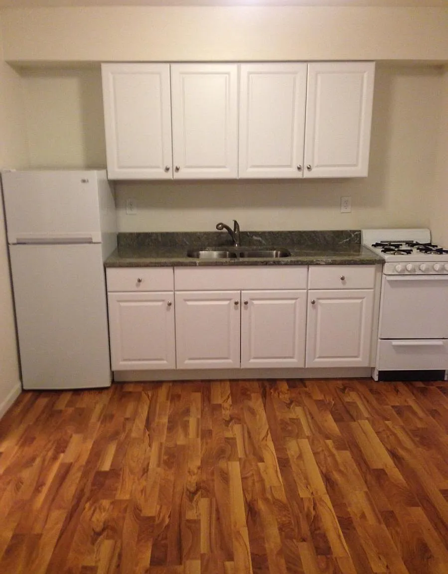 Studio, 400 sqft, $1,175 — Photo 4