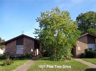 1921 Pine Tree Dr #A, Bryan, TX 77802