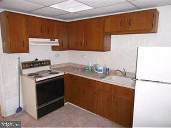 3rd image of 4474 Silverwood St #2