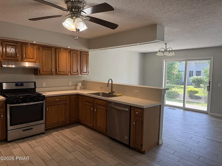 4024 Rivercrest Ct — Photo 3