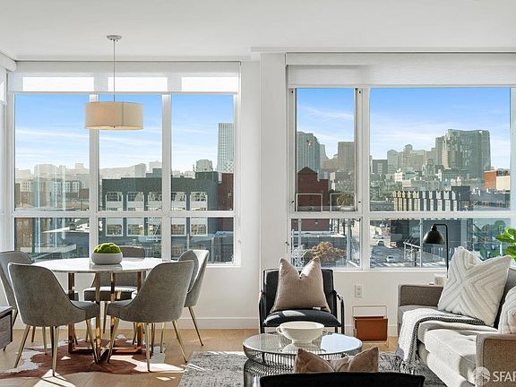 3rd image of 300 Berry St Unit 611