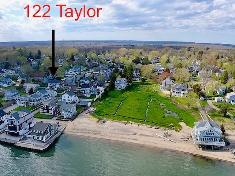 122 Taylor Ave — Photo 2