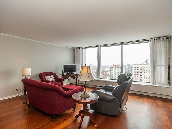 3rd image of 5455 N Sheridan Rd APT 2511