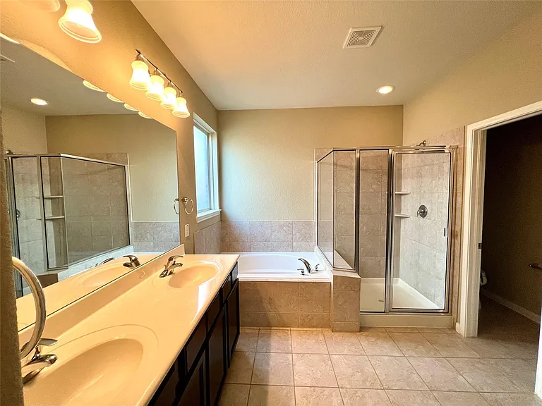 6418 Burgess Heights Ln — Photo 11