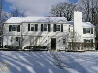 120 Stephens Rd, Grosse Pointe Farms, MI 48236