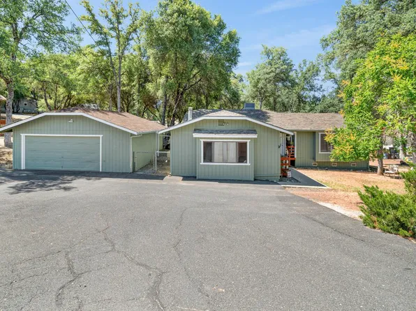 21014 Ferretti Rd, Groveland, CA 95321