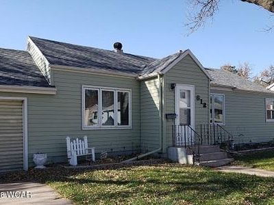 812 Collins Ave, Windom, MN, 56101