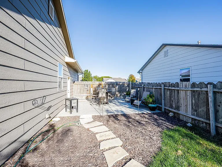 609 S Longbranch Dr — Photo 27