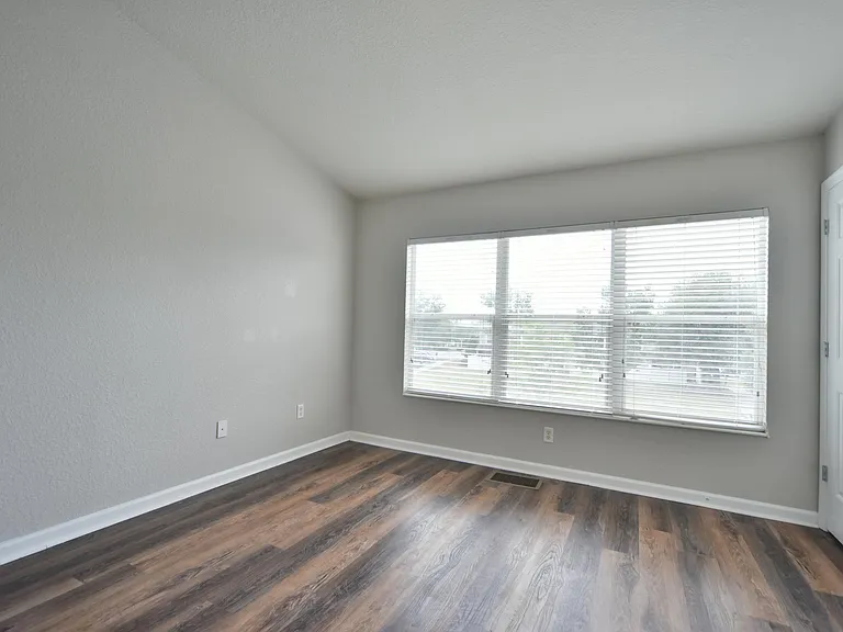 4490 SW 49th Ave — Photo 11