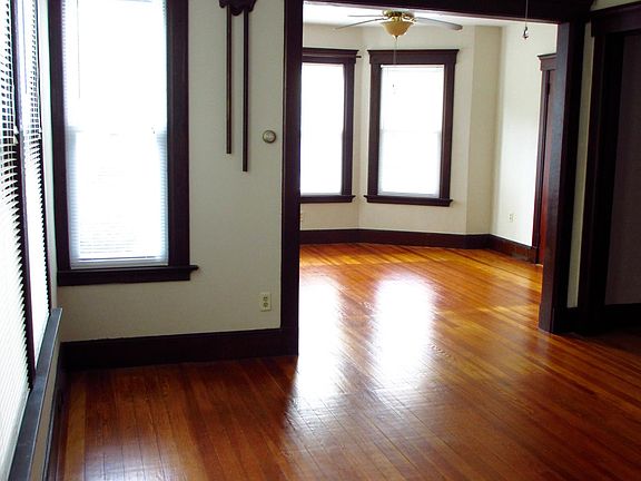 Dining room & Living room - sunny & spacious