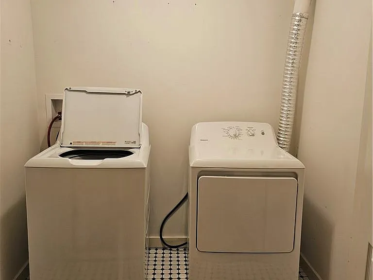 231 Reynolds Rd #11 — Photo 6