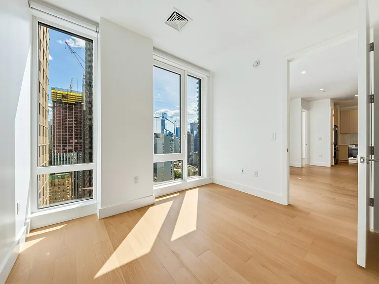 250 W 49th St #12703 — Photo 7