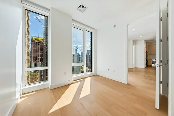 Bedroom, photo 1
