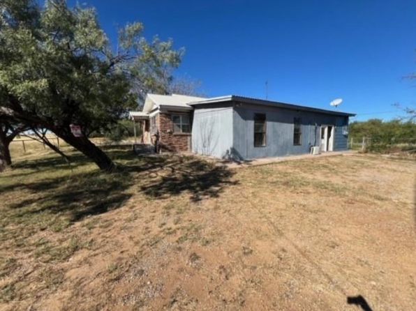340 W Travis St, Baird, TX 79504