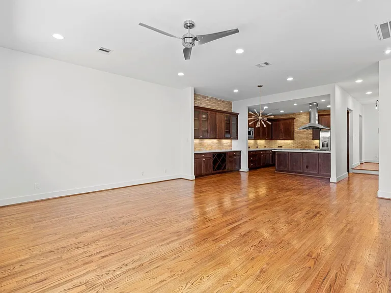 4503 Floyd St — Photo 11