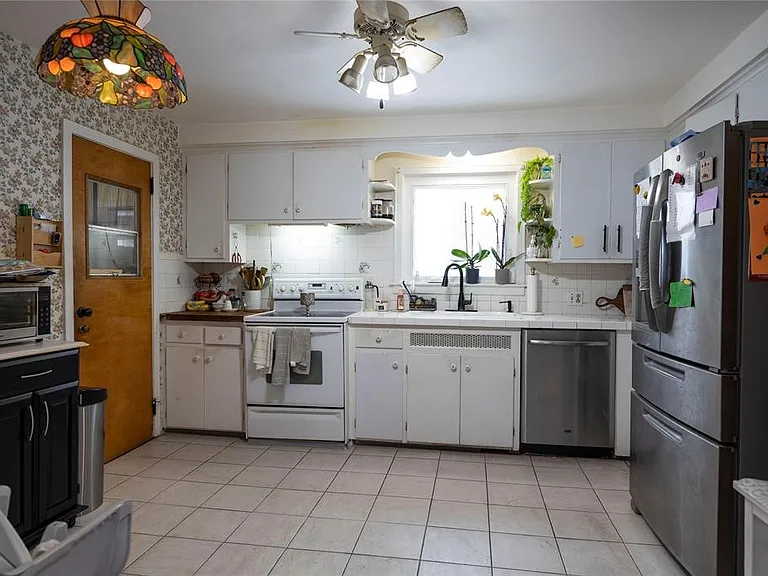 3613 Vestal Rd — Photo 6