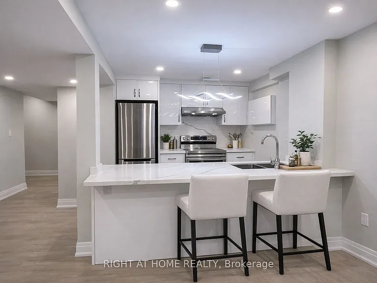 3551 Autumnleaf Cres #LOWER — Photo 2
