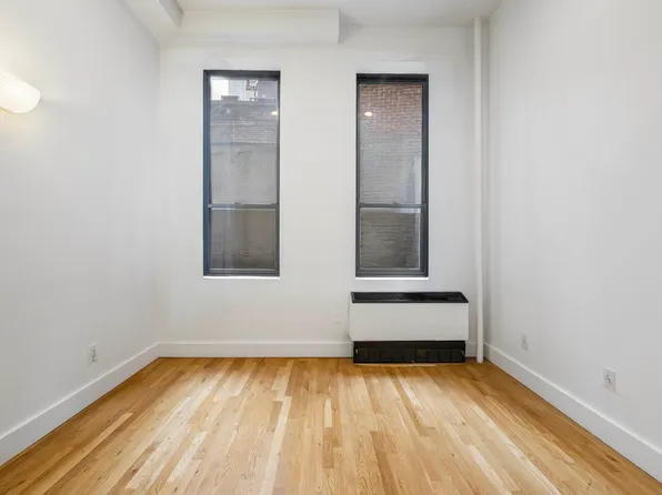 207 East 37th Street image 2 of 15