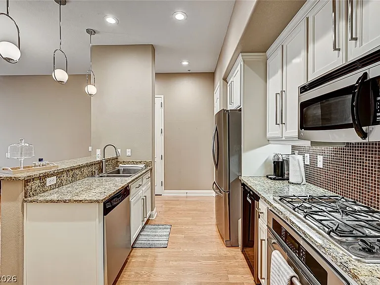 56 E Serene Ave #225 — Photo 20