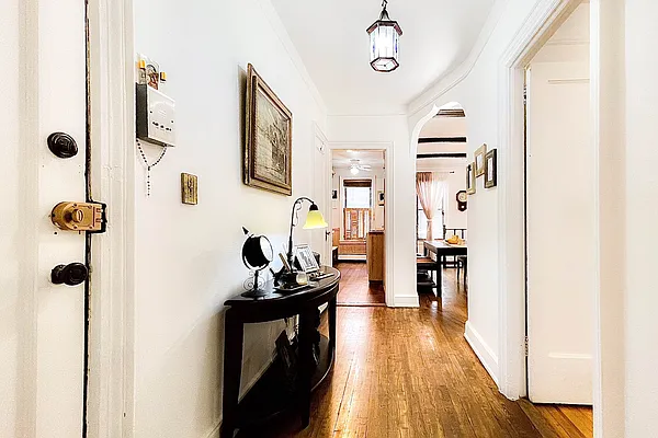 Sold by RealTegrity NY LLC | media 22