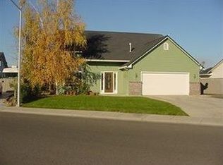 281 Meadowbrook Dr, Central Pt, OR