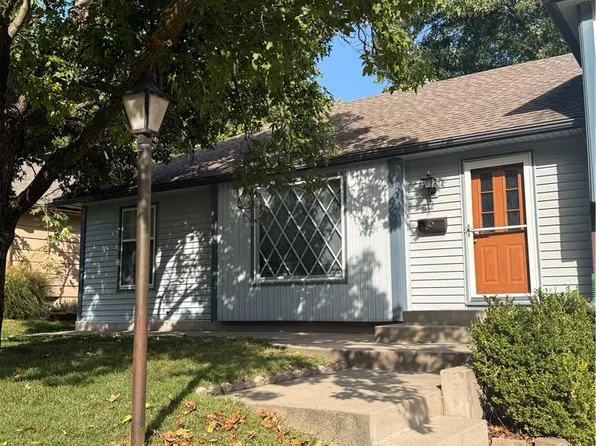 9633 Hardy St, Overland Park, KS 66212