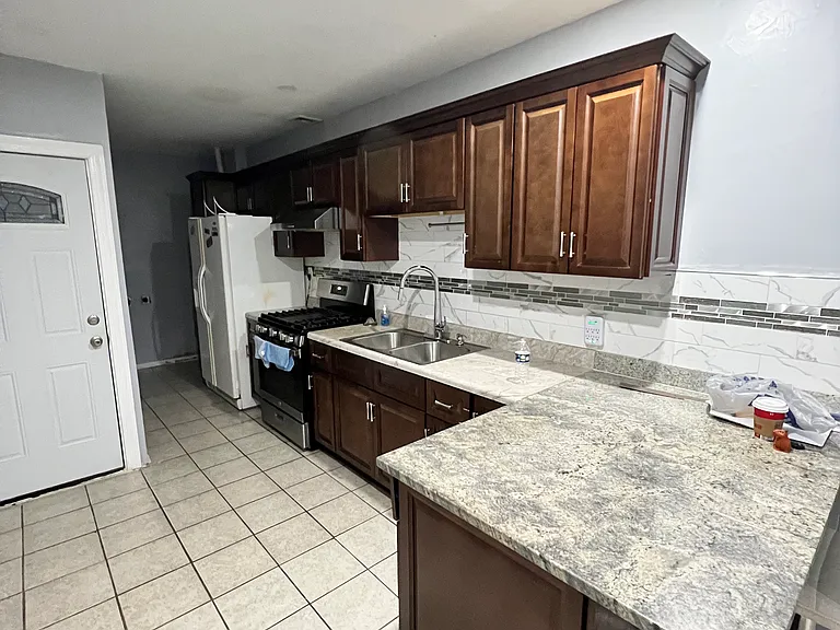 737 Birch St — Photo 11