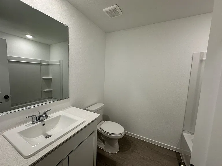 3703 Longleaf Dr — Photo 11