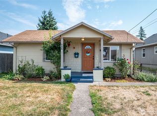 906 S 6th Ave, Kelso, WA