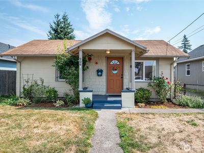 906 S 6th Avenue, Kelso, WA, 98626
