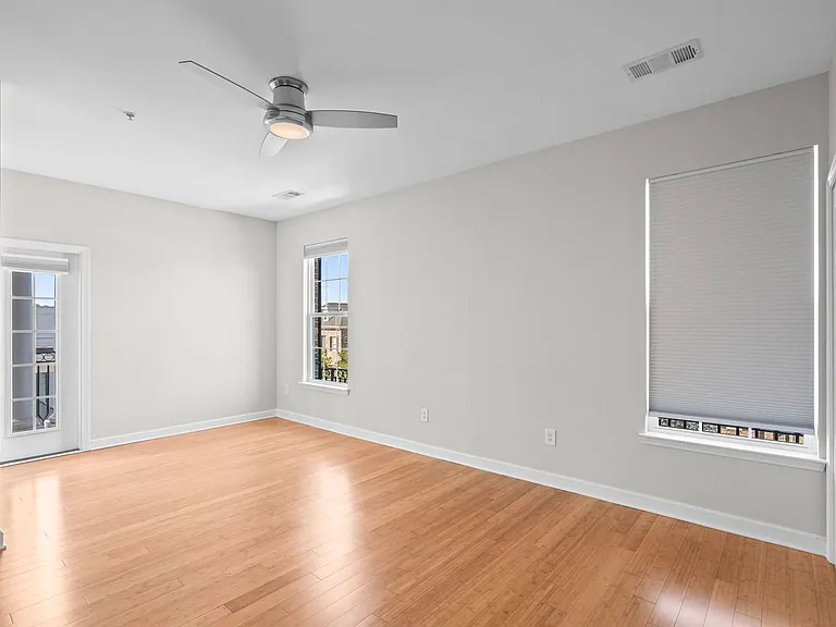 2798 Howard Ave #G — Photo 21