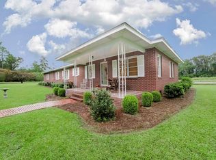 305 Stack Ave, Elloree, SC 29047