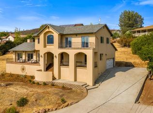 17233 Greenridge Rd, Hidden Valley Lake, CA 95467