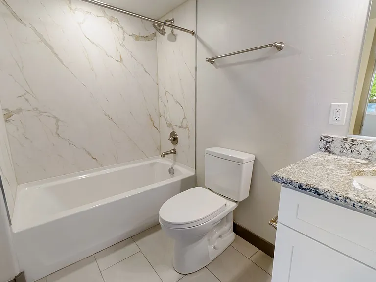 1720 E Edison St — Photo 18