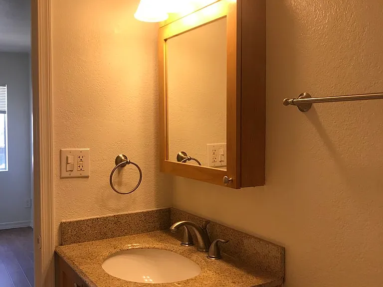 1808 N 32nd St #101 — Photo 18