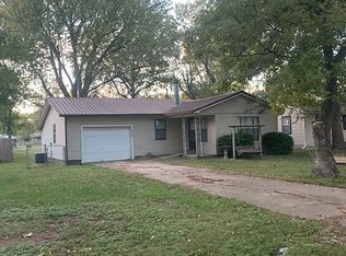 313 N Little Ave, Gentry, AR 72734