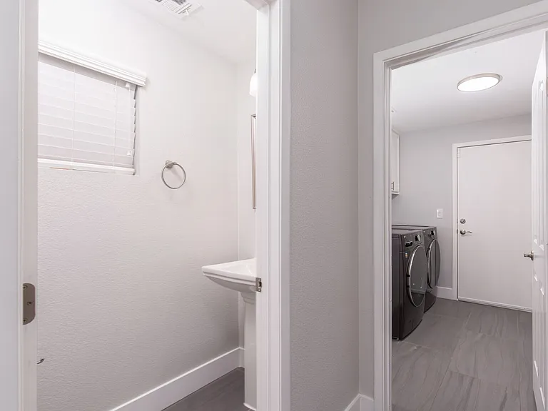 57 Ashby Hills Ct — Photo 18