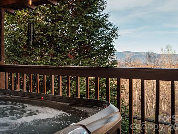 5th image of 658 Biltmore Cir